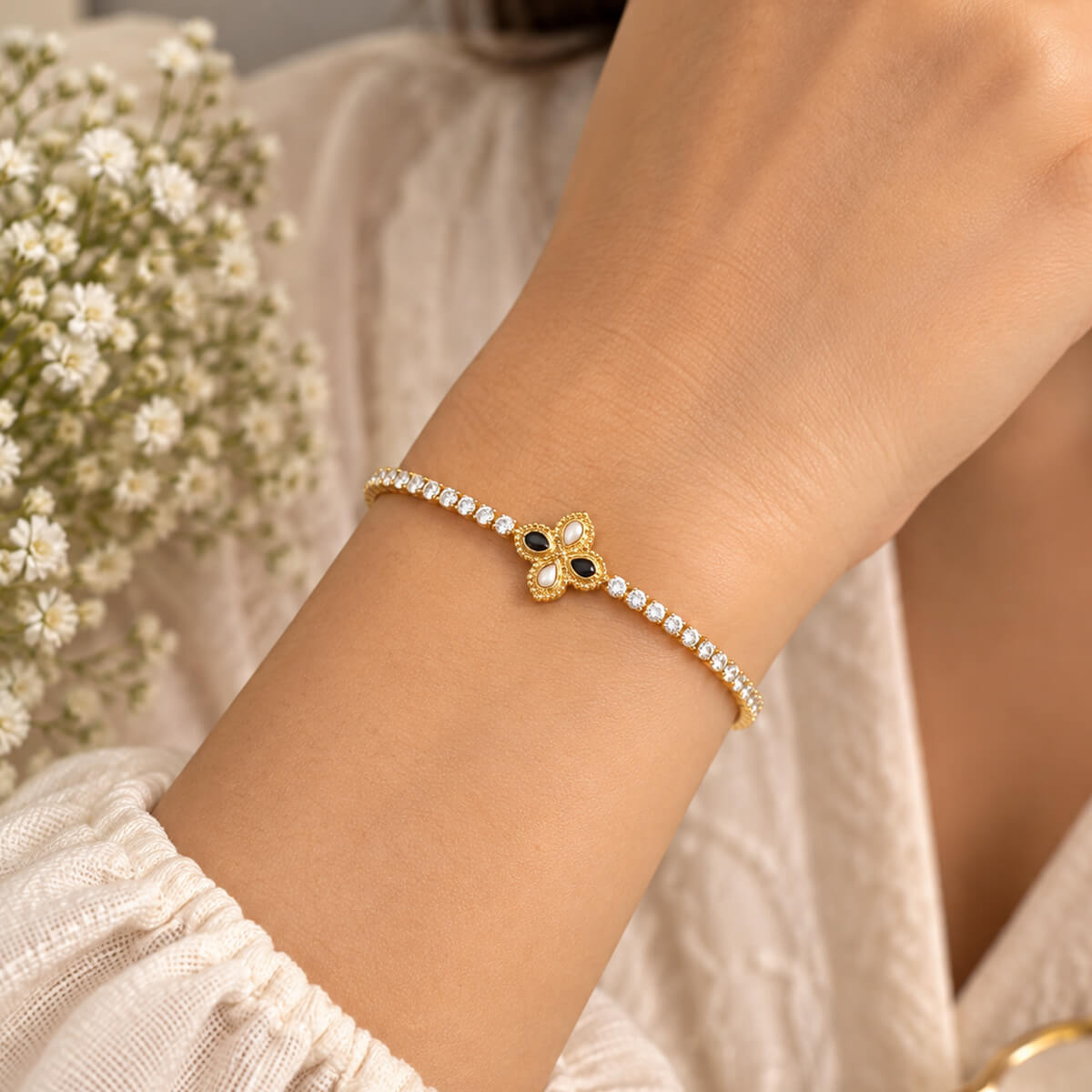 Aurelia Clover Sparkle Bracelet