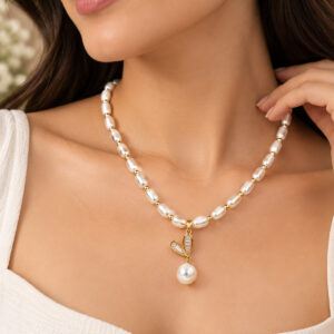 Elara Pearl Bloom Necklace